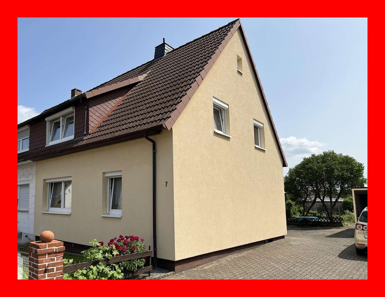 Front-/Seitenansicht - Doppelhaushälfte in 31073 Delligsen mit 118m² kaufen
