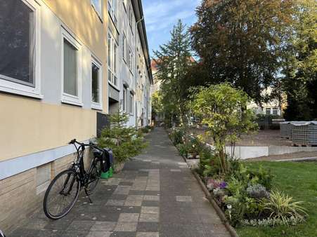 gepflegte Außenanlage - Erdgeschosswohnung in 31134 Hildesheim mit 66m² kaufen