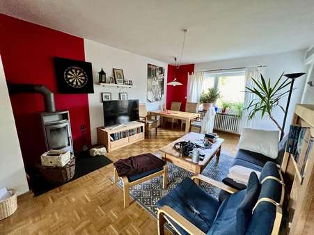Wohnzimmer mit Zugang.. - Reihenmittelhaus in 31137 Hildesheim mit 140m² kaufen