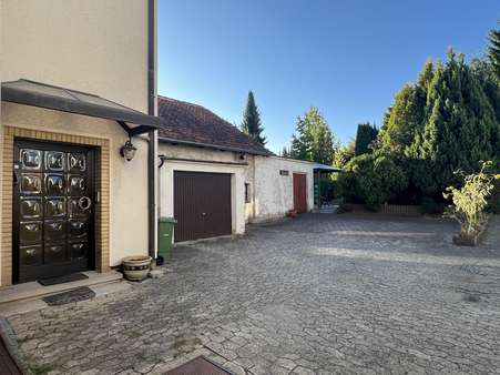 Blick auf das Grundstück Blick auf das Grundstück - Doppelhaushälfte in 31137 Hildesheim mit 200m² kaufen