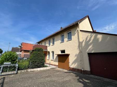 Hof und Garage - Einfamilienhaus in 31177 Harsum mit 190m² kaufen