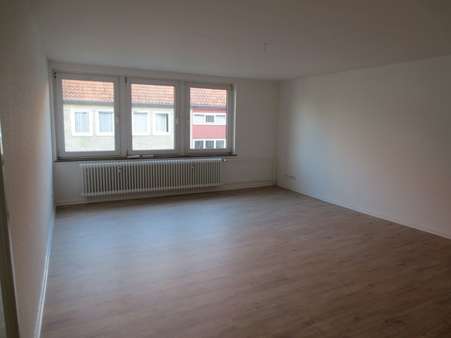 Wohnzimmer - Etagenwohnung in 31134 Hildesheim mit 65m² mieten