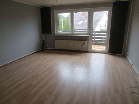 Wohnzimmer - Etagenwohnung in 31180 Giesen mit 97m² mieten