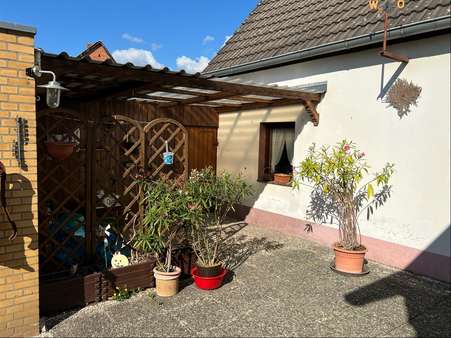überdachter Freisitz überdachter Freisitz - Einfamilienhaus in 31228 Peine mit 160m² kaufen