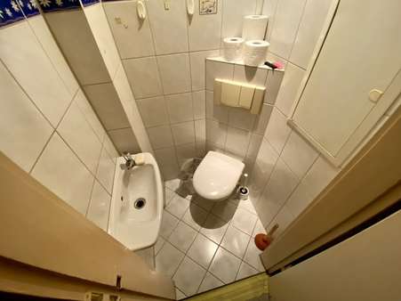 Gäste-WC - Doppelhaushälfte in 31139 Hildesheim mit 112m² kaufen