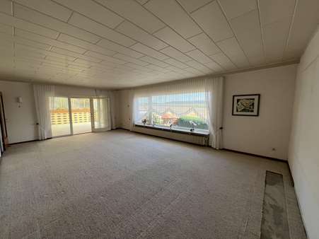 Großes Wohnzimmer - Bungalow in 31167 Bockenem mit 130m² kaufen