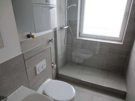 Bad Bad - Dachgeschosswohnung in 31134 Hildesheim mit 66m² mieten