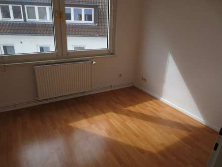 Zimmer Zimmer - Dachgeschosswohnung in 31134 Hildesheim mit 66m² mieten