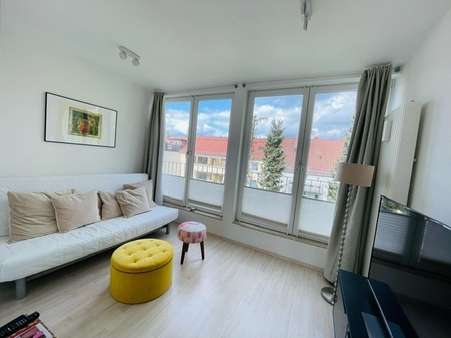Zimmer zum Süden - Dachgeschosswohnung in 30161 Hannover mit 97m² kaufen