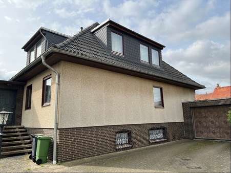 Seitenansicht - Einfamilienhaus in 31028 Gronau mit 159m² kaufen