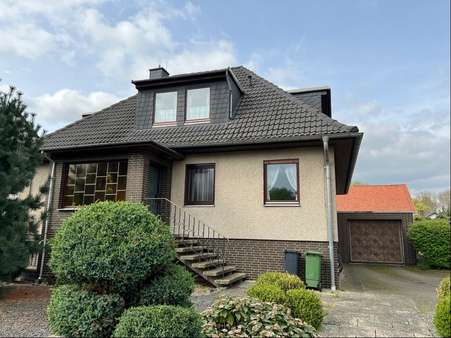 Straßenansicht - Einfamilienhaus in 31028 Gronau mit 159m² kaufen