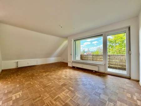 mit Wohnbereich und Zugang... - Dachgeschosswohnung in 31141 Hildesheim mit 120m² kaufen