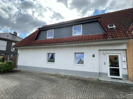 Eingang Anbau 1997 Eingang Anbau 1997 - Mehrfamilienhaus in 31224 Peine mit 319m² als Kapitalanlage kaufen