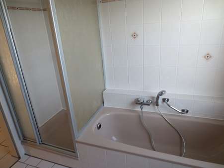 Bad Bad - Etagenwohnung in 31079 Sibbesse mit 88m² mieten