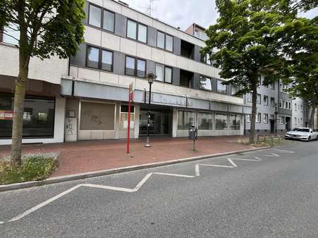 Außenansicht Außenansicht - Büro in 31137 Hildesheim mit 313m² mieten