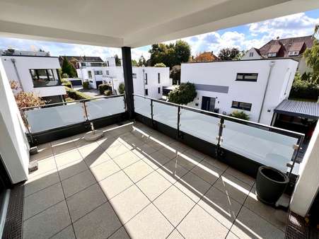 ... mit überdachter Loggia ... - Etagenwohnung in 31134 Hildesheim mit 122m² kaufen