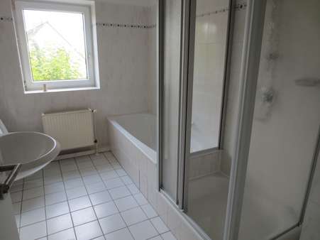 Bad Bad - Etagenwohnung in 31157 Sarstedt mit 86m² mieten