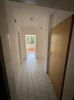 Flur Flur - Etagenwohnung in 31191 Algermissen mit 90m² mieten