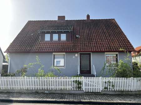 Frontansicht - Einfamilienhaus in 31167 Bockenem mit 140m² kaufen