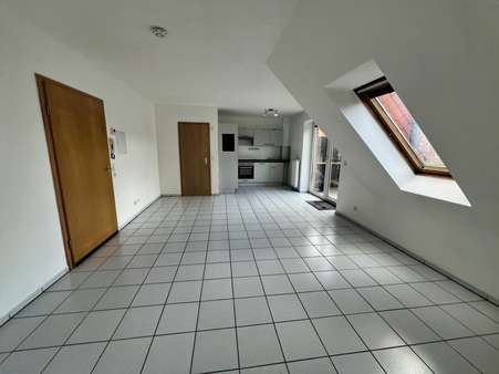 großzügiges 1-Zimmer-Appartment großzügiges 1-Zimmer-Appartment - Dachgeschosswohnung in 31177 Harsum mit 33m² als Kapitalanlage kaufen