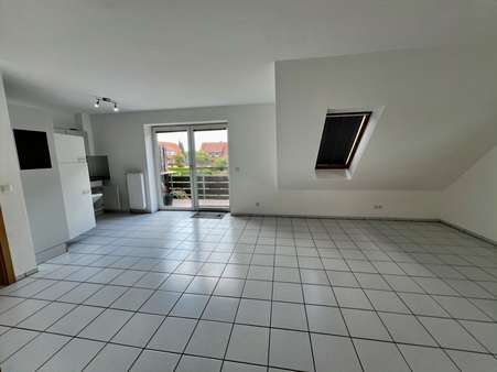 Treten Sie ein! Blick vom Eingang Treten Sie ein! Blick vom Eingang - Dachgeschosswohnung in 31177 Harsum mit 33m² als Kapitalanlage kaufen