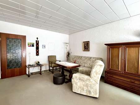 Platz für ein großes Sofa - Etagenwohnung in 30455 Hannover mit 91m² kaufen