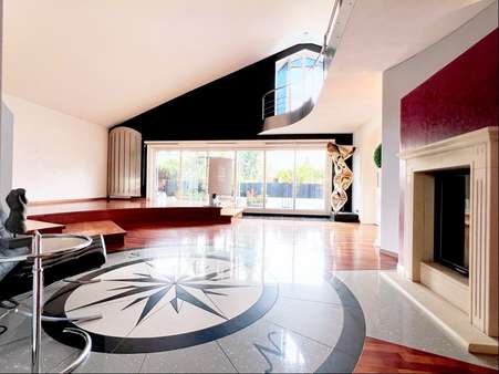 Blick ins Wohnzimmer - Etagenwohnung in 31134 Hildesheim mit 210m² mieten