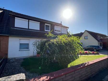 Straßenansicht Straßenansicht - Doppelhaushälfte in 31241 Ilsede mit 115m² kaufen