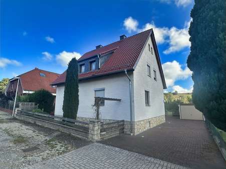 Straßenansicht - Einfamilienhaus in 31061 Alfeld mit 130m² kaufen