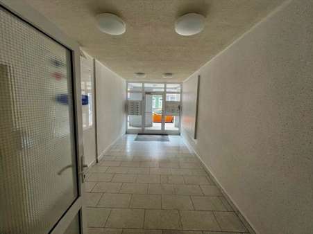 Hauseingangsbereich - Dachgeschosswohnung in 38640 Goslar mit 80m² kaufen