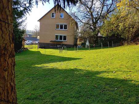 Seitenansicht / Grundstück Seitenansicht / Grundstück - Etagenwohnung in 31061 Alfeld mit 106m² kaufen