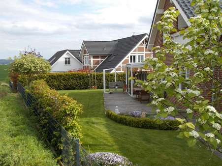 Terrasse mit Wintergarten - Einfamilienhaus in 31141 Hildesheim mit 240m² günstig kaufen