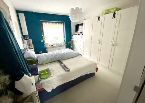 Geräumiges Schlafzimmer - Erdgeschosswohnung in 31162 Bad Salzdetfurth mit 78m² günstig kaufen
