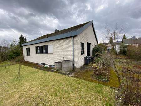 Rückseite - Einfamilienhaus in 38642 Goslar mit 105m² günstig kaufen
