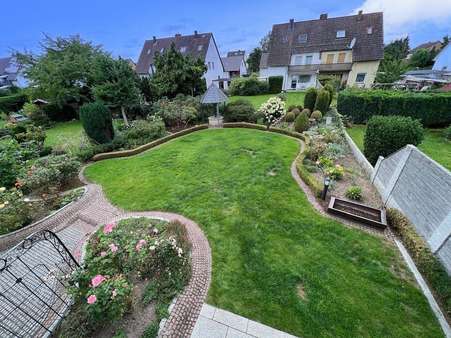 Blick in den Garten - Doppelhaushälfte in 31135 Hildesheim mit 143m² kaufen