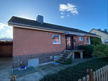 Straßenansicht - Fertighaus in 31241 Ilsede mit 120m² günstig kaufen