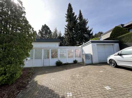 Eingang und Garage - Einfamilienhaus in 38259 Salzgitter mit 175m² kaufen