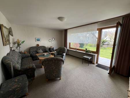 Helles Wohnzimmer EG Helles Wohnzimmer EG - Zweifamilienhaus in 31167 Bockenem mit 150m² kaufen
