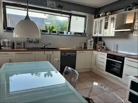 Modernes EFH mit traumhaftem Weitblick