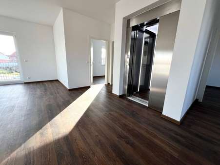 Aufzug direkt in die Wohnung. - Penthouse-Wohnung in 31191 Algermissen mit 151m² kaufen