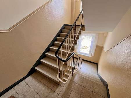 Treppenhaus 2. OG - Mehrfamilienhaus in 31134 Hildesheim mit 416m² kaufen