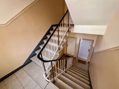 Treppenhaus zwischen 1. und 2. - Mehrfamilienhaus in 31134 Hildesheim mit 416m² kaufen
