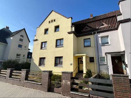 Straßenansicht - Maisonette-Wohnung in 31224 Peine mit 105m² kaufen