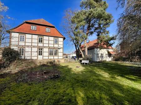 Pfarr-/ Gemeindehaus Rückseite Pfarr-/ Gemeindehaus Rückseite - Sonstige in 31028 Gronau mit 234m² kaufen