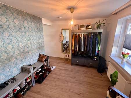 ... mit großer Diele - Reihenendhaus in 31137 Hildesheim mit 92m² kaufen