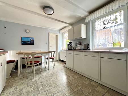 Große Küche im EG - Einfamilienhaus in 31028 Gronau mit 294m² kaufen