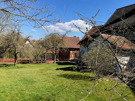 Blick in den Garten Blick in den Garten - Doppelhaushälfte in 37133 Friedland mit 139m² kaufen