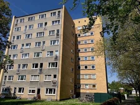 Hausansicht II - Etagenwohnung in 37081 Göttingen mit 40m² kaufen