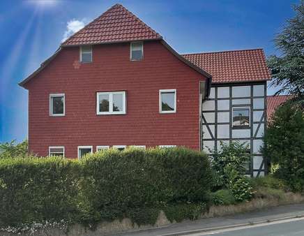 Giebelansicht Giebelansicht - Zweifamilienhaus in 37127 Jühnde mit 343m² kaufen