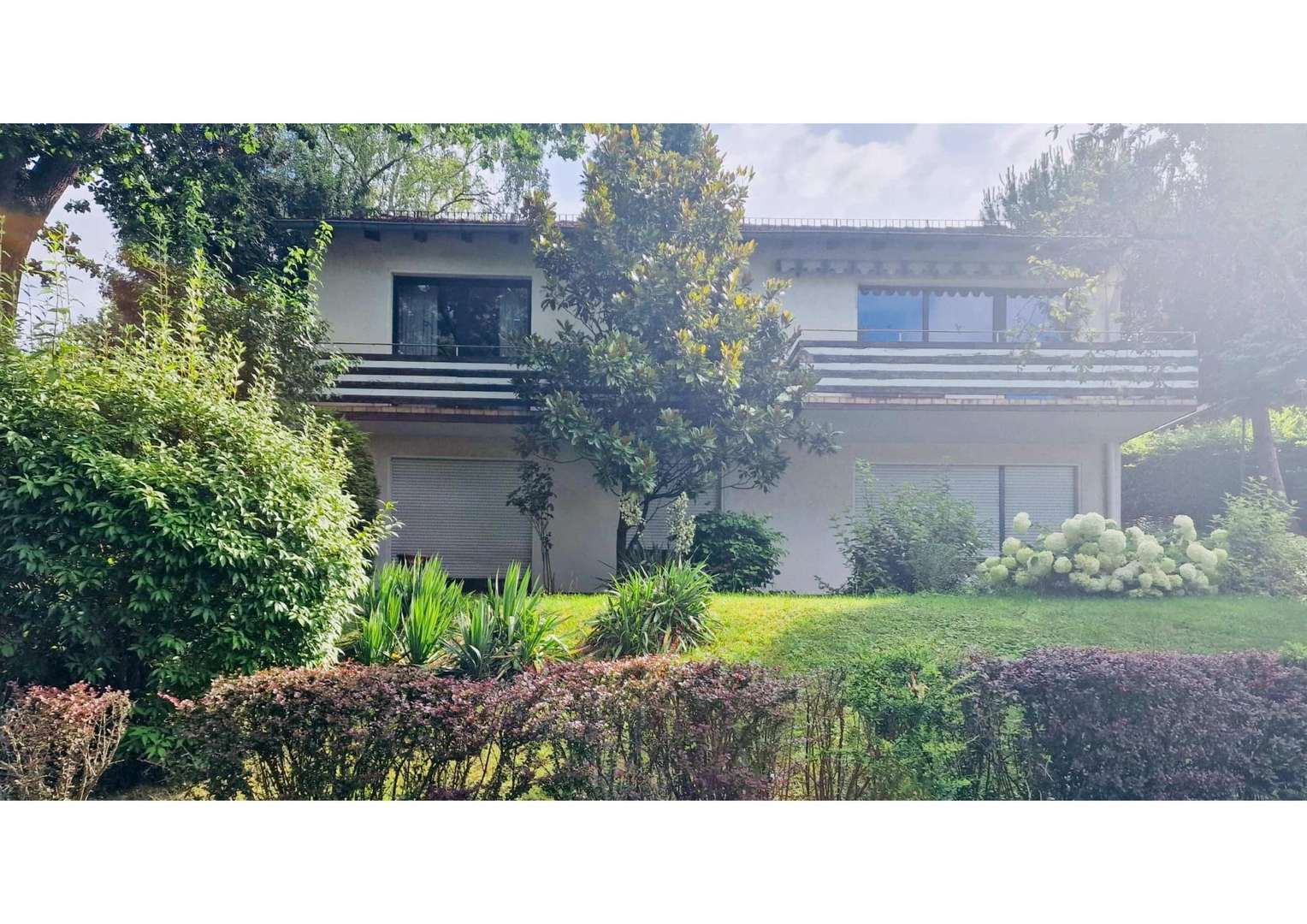 Charmantes Einfamilienhaus mit Einliegerwohnung in einzigartiger Lage, OT  Niestetal - Sandershausen